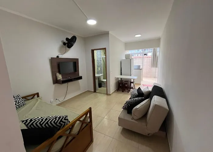 Apartamento a 200 metros da Praia do Sapê em Ubatuba